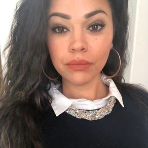 Meet your Posher, Denise